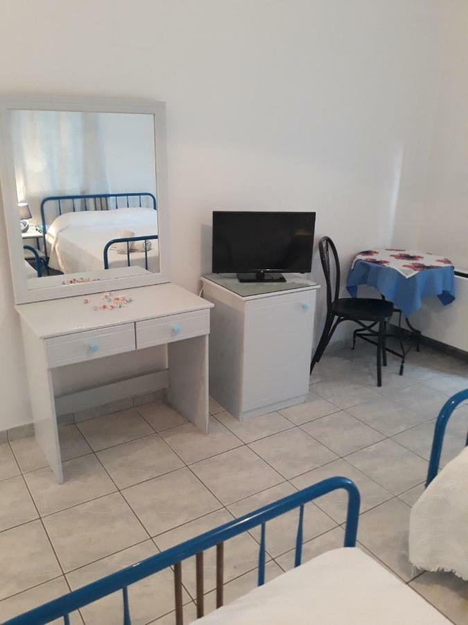 Karavagelis Rooms 로비에스 외부 사진
